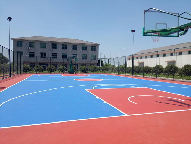 關于學校運動場透氣型塑膠跑道的施工工藝